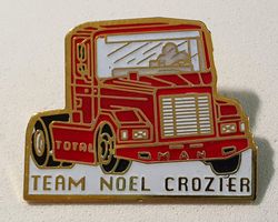 AA872 - Pin LKW Lastwagen Truck Zugmaschine - MAN Team Noel