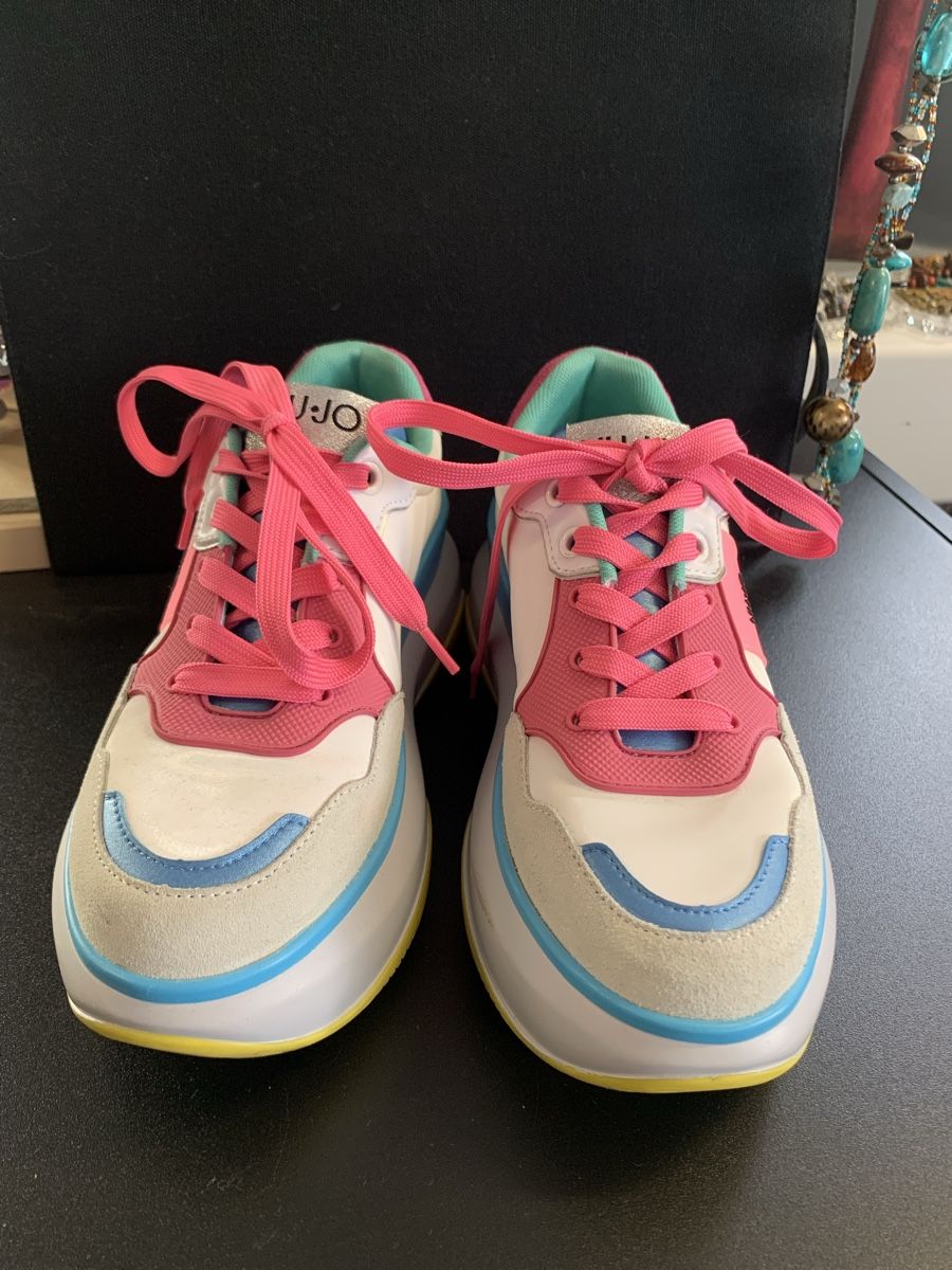 Liu Jo Chaussures femmes: Liu Jo farbige sneakers 36 – D'occasion à Unterseen par jpowers1971