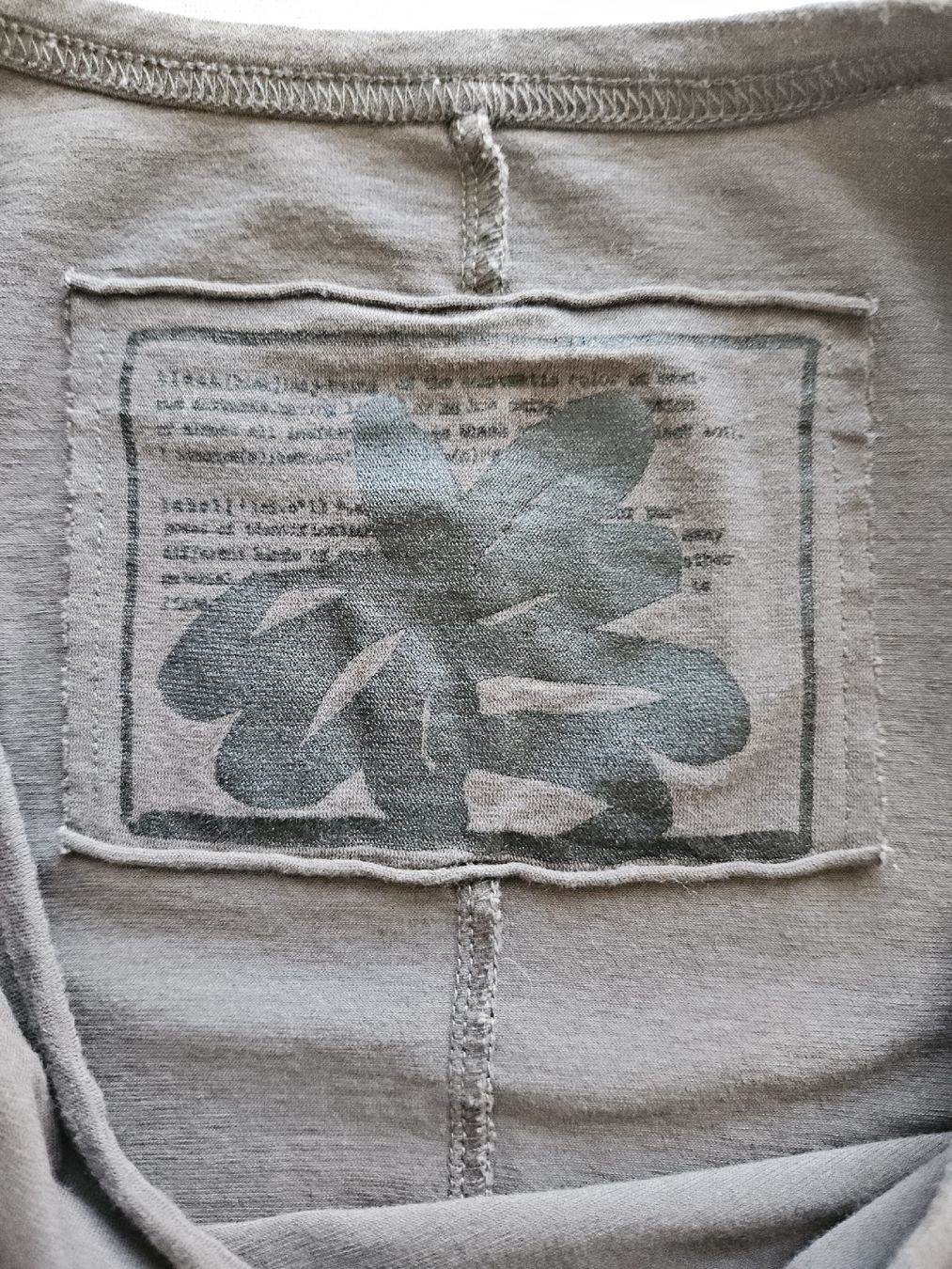 T-shirt: Damen Longsshirt Grösse XL 95% Baumwolle 5% Elastan – Usato da Urdorf venduto da Colina 3