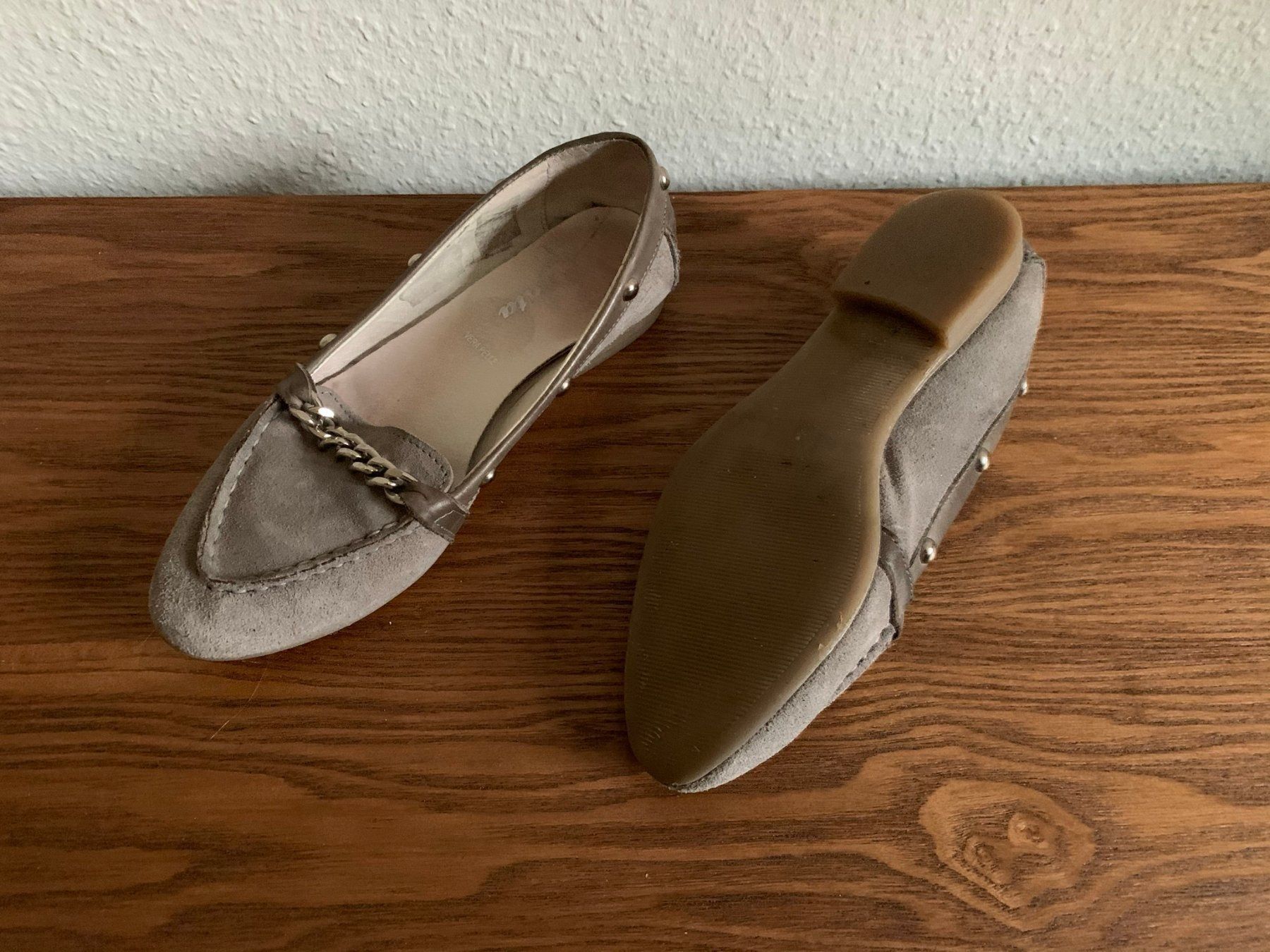 Scarpe da donna: BATA - Leder Ballerina taupe 37 – Usato da Zürich venduto da Diazaio 2