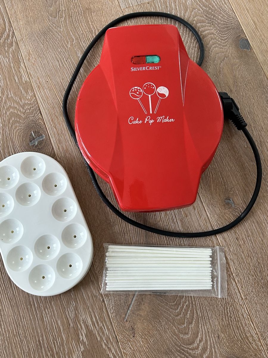 SilverCrest Elettrodomestici da cucina: Silvercrest Cake Pop Maker mit 12er Förmli – Usato da Schlierbach venduto da Claudia_5 1