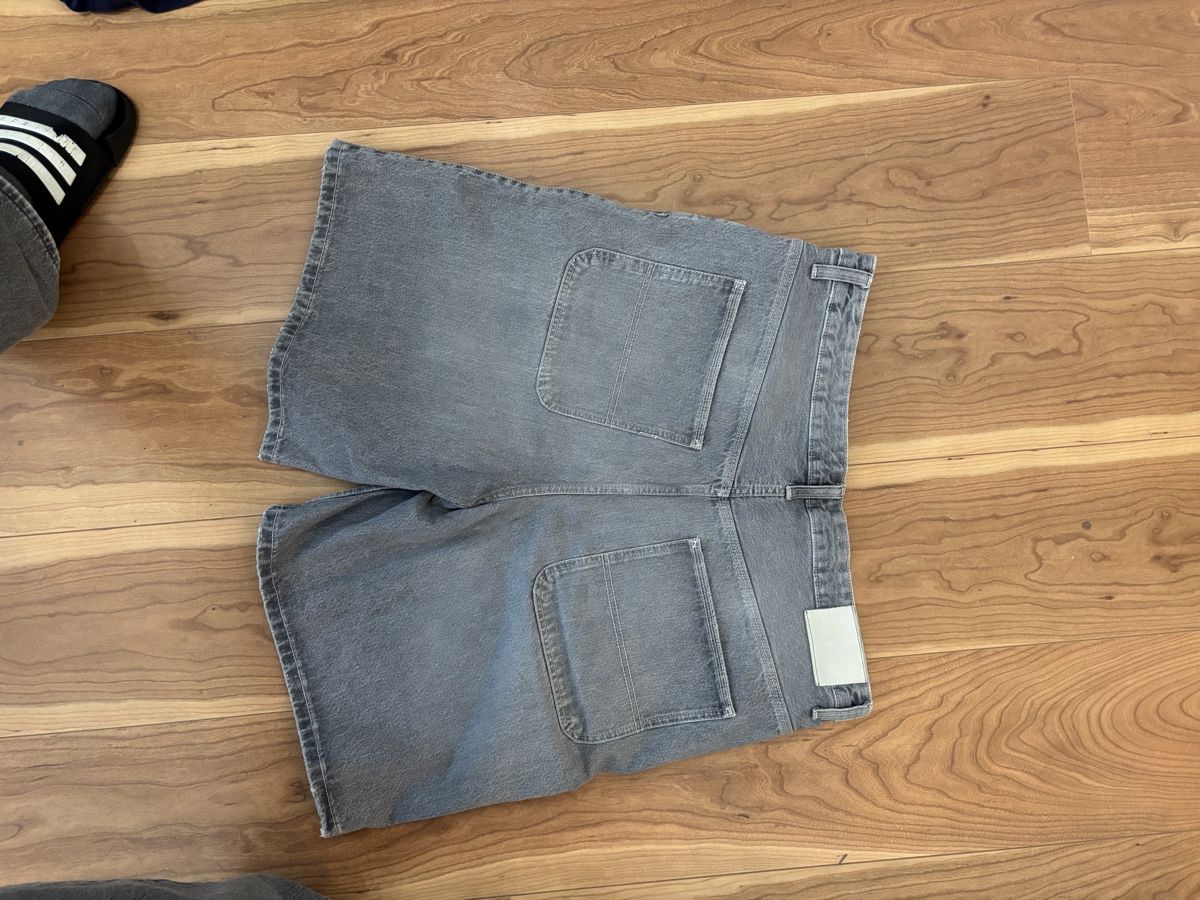 Pull&Bear Jeans: Pull&Bear Baggy shorts  – Nuovo (secondo la descrizione) da Sirnach venduto da Fynpal 1