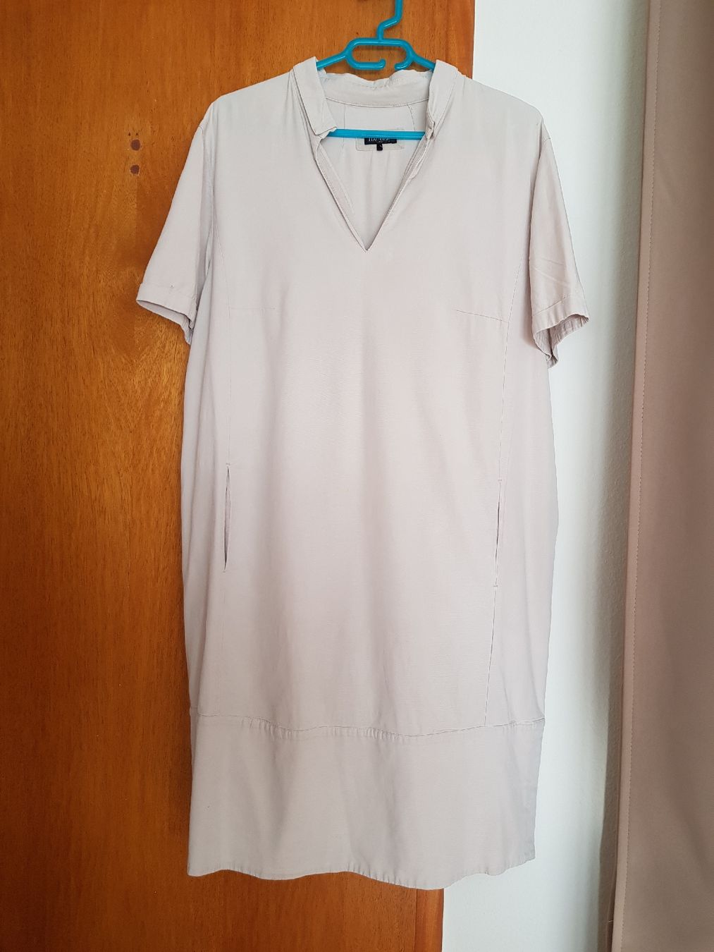Vestiti: Robe Hauber crème, taille 44 – Usato da Veyrier venduto da sosozizou
