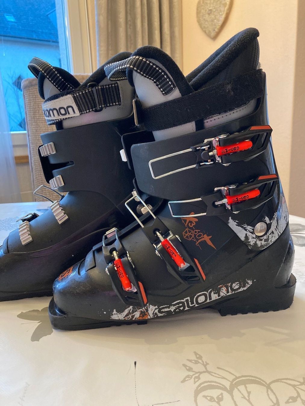 Salomon Scarpe da uomo: Skischuhe Salomon Gr. 40.5 – Usato da Dübendorf venduto da Sebashop 1