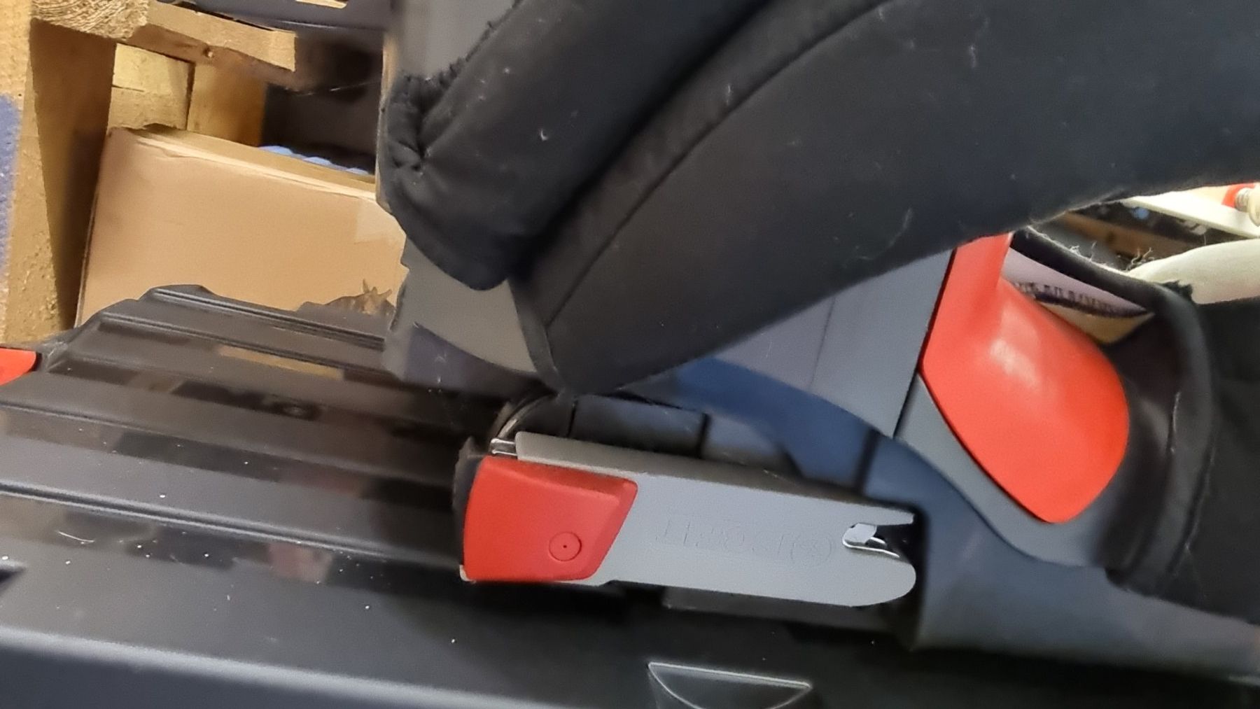 Britax Römer Seggiolini per auto: Britax Römer Kindersitz Kidfix – Usato da Konolfingen venduto da Goofy021 3