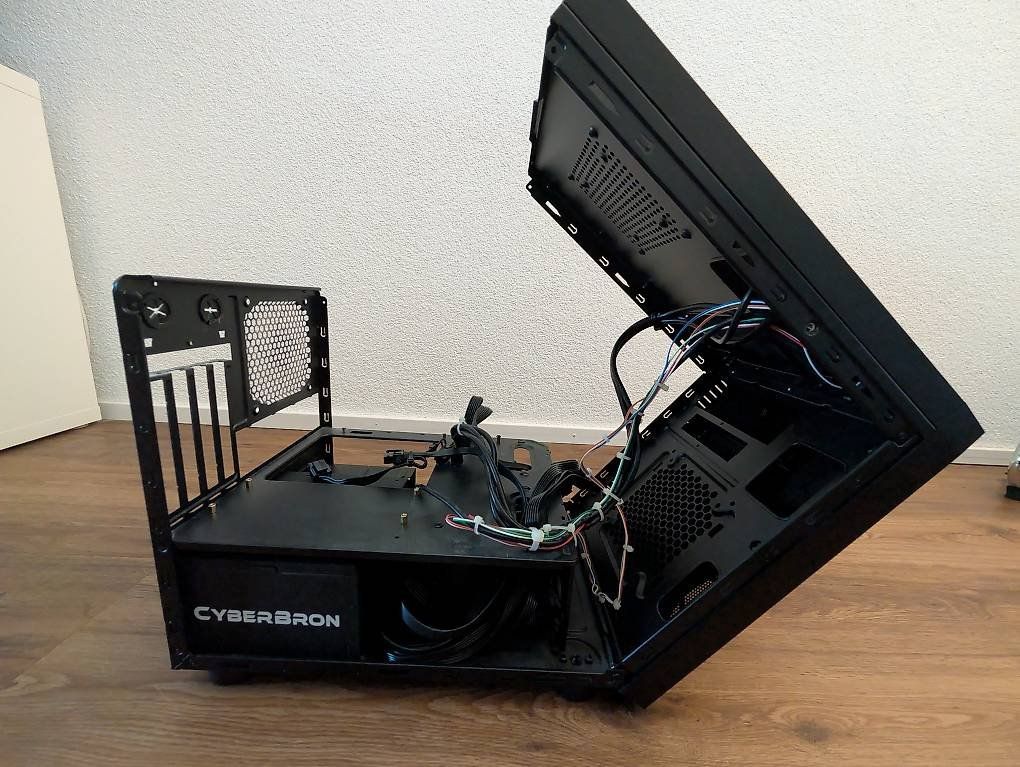 Chieftec Custodie: PC Gehäuse mit Netzteil Enermax 700 W – Usato da Schönenberg an der Thur venduto da bitup 3