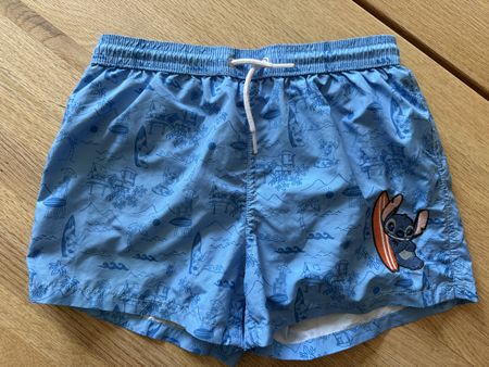 Sommer Badehose mit Stitch Motiv, Grösse 128 Top Zustand!