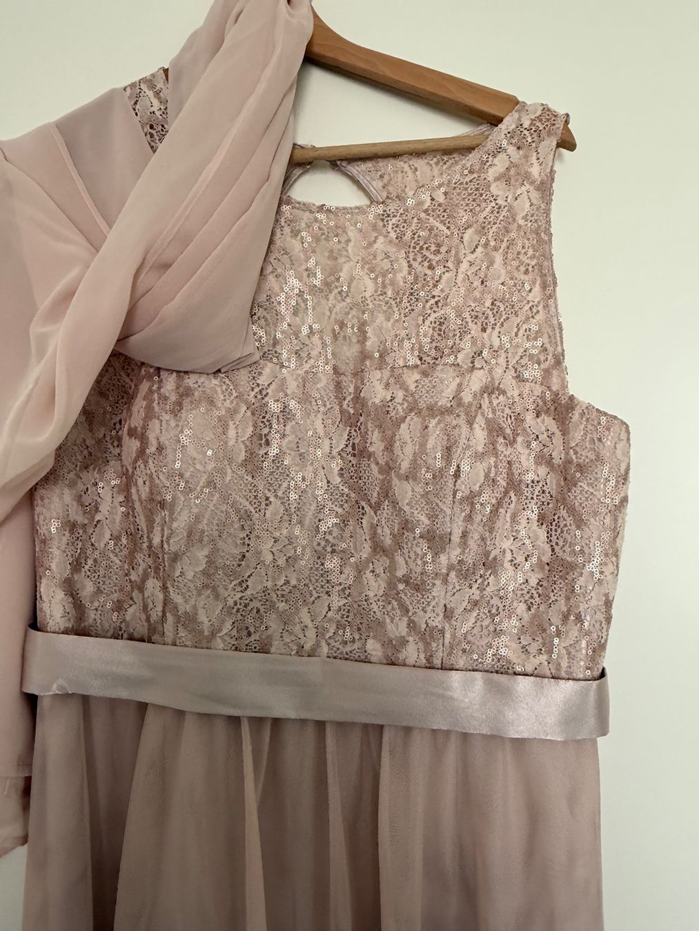 Vero Moda Vestiti: Abendkleid mit Rückenausschnitt – Usato da Zürich venduto da Helene52 3