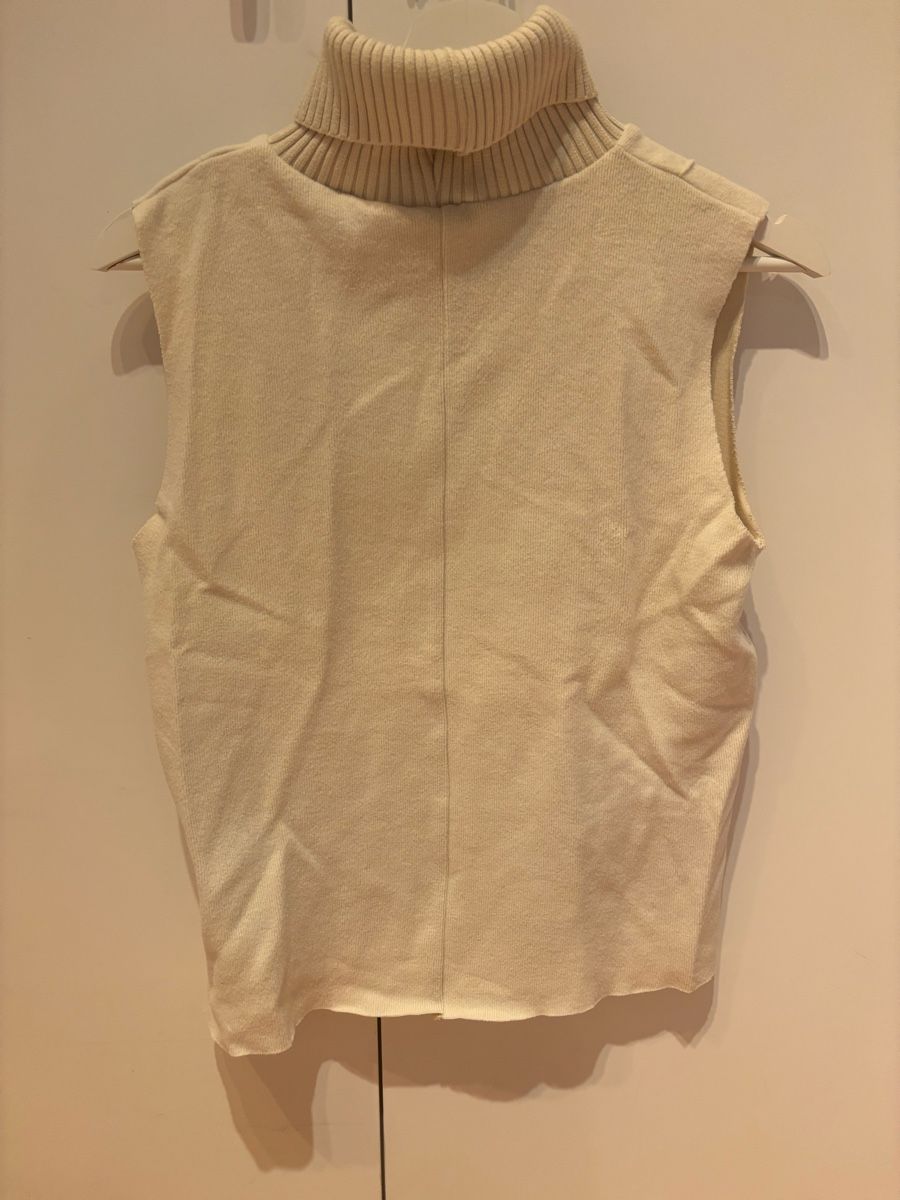 Zara Pulls & Sweat-shirts: Ärmelloser Rollkragenpullover Zara – D'occasion à Zürich par 1ma_5y7w 1