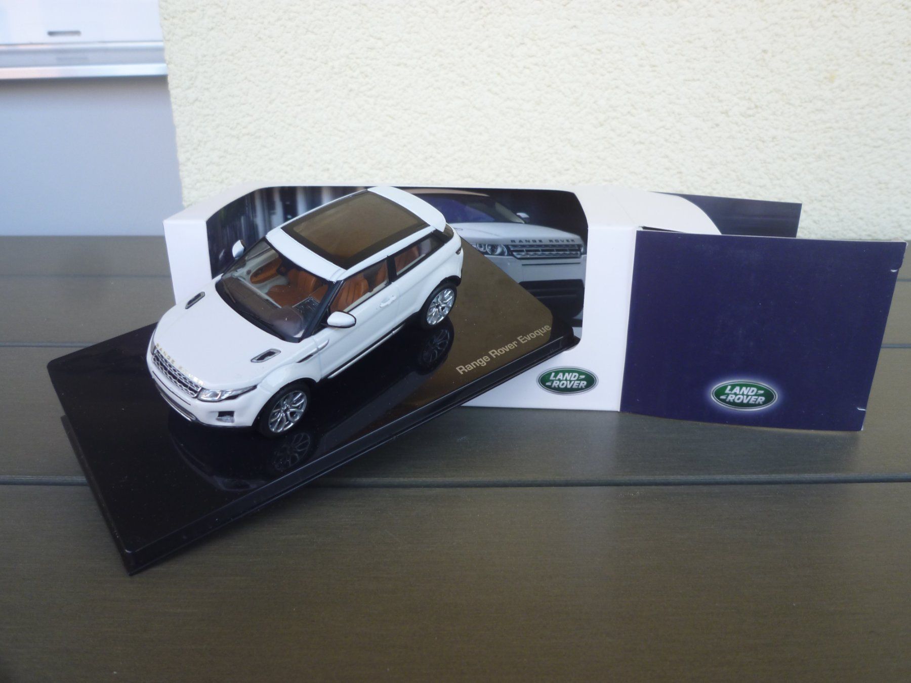 Land Rover Modellini d'auto: Land Rover Evoque (3 Door) – Nuovo e nell'imballaggio originale da Flawil venduto da Imperiosud