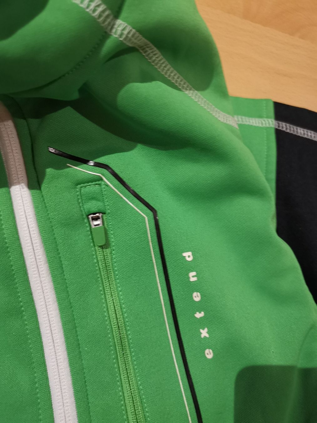 Giacche: Veste softshell Extend verte et noire, taille S – Usato da La Corbaz venduto da Emma22cj 2