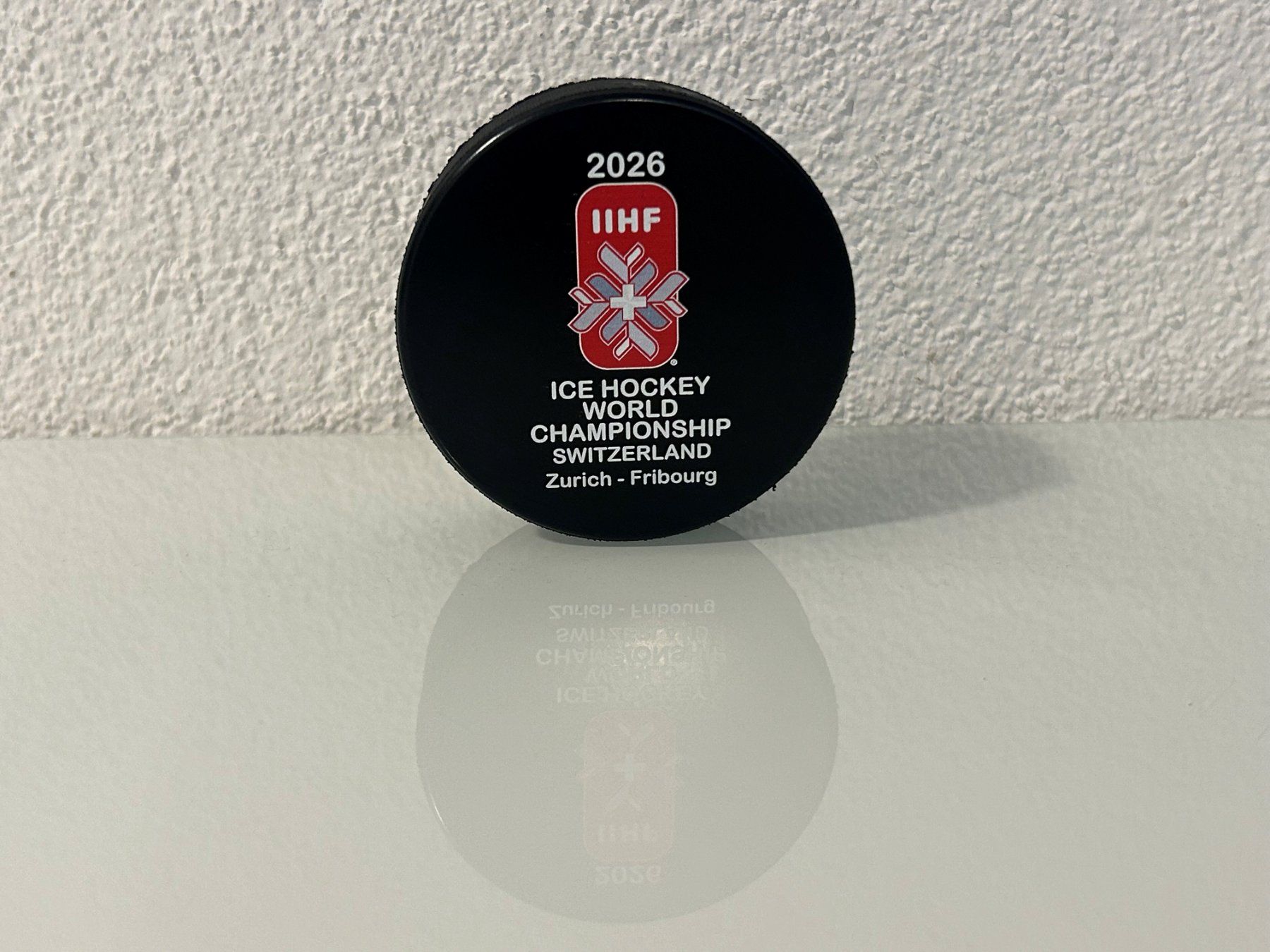 Palloni: 2026 IIHF WM Puck – Nuovo (secondo la descrizione) da Zug venduto da A1L-B
