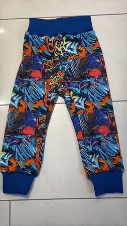 Fleece Thermo Pumphose mit Graffiti Gr. 98/104 Neu