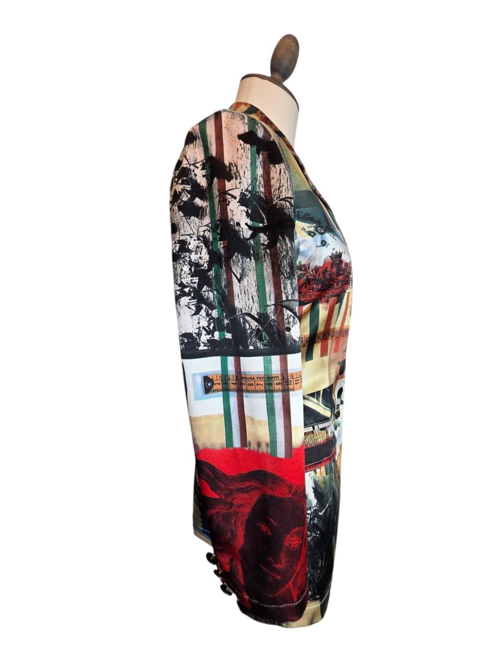 Moschino Jacken: Moschino Blazer – Gebraucht aus Zürich von ANU-AnimalsNeedUs 1