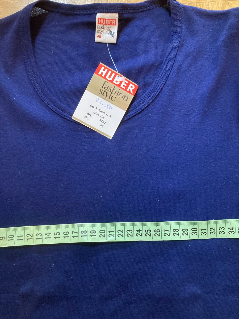 T-shirt: T-Shirt – Nuovo (secondo la descrizione) da Balsthal venduto da dasesaro 1