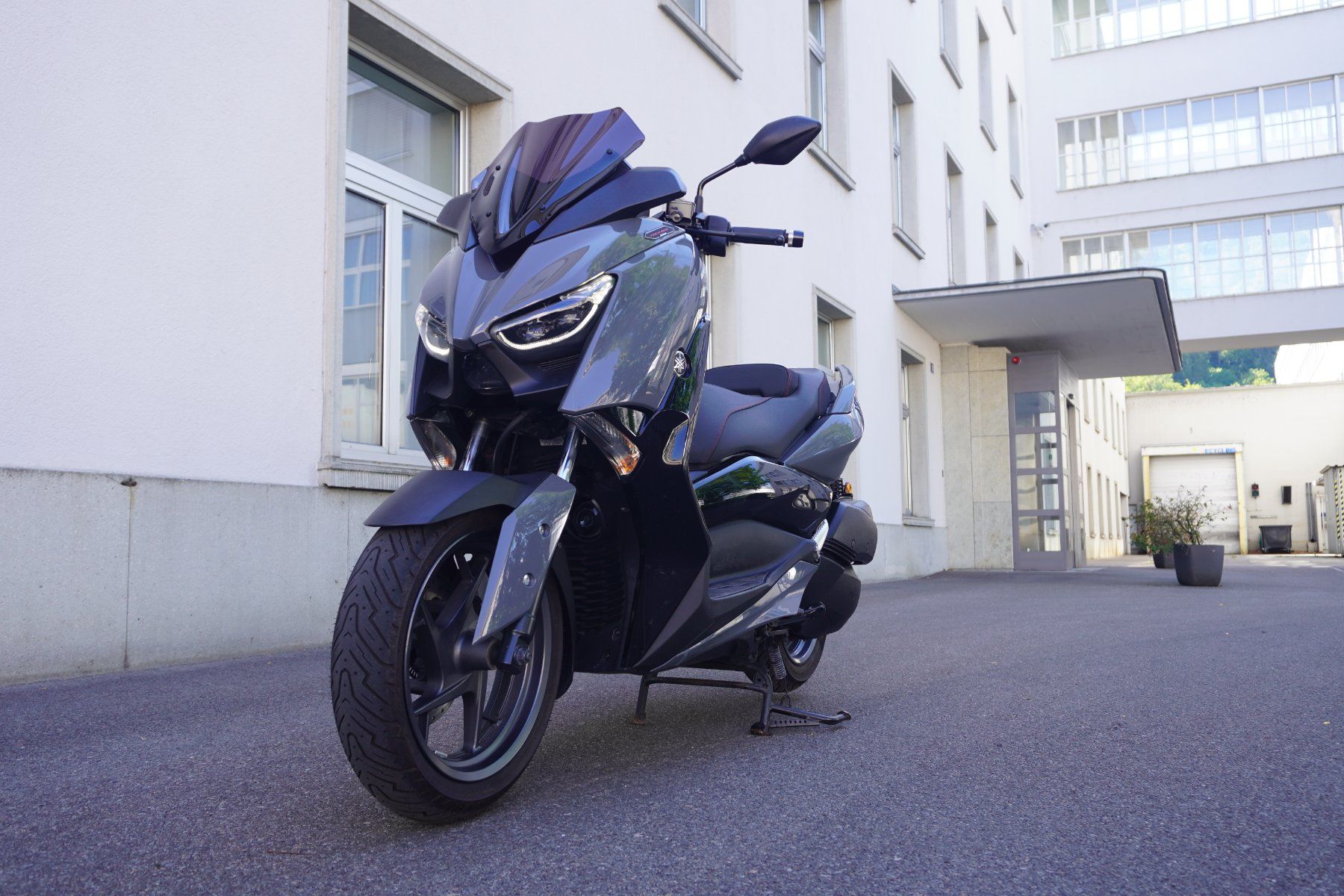 Yamaha Scooter: Yamaha X-MAX Tech MAX 300 – Usato da Winterthur venduto da she22i 1