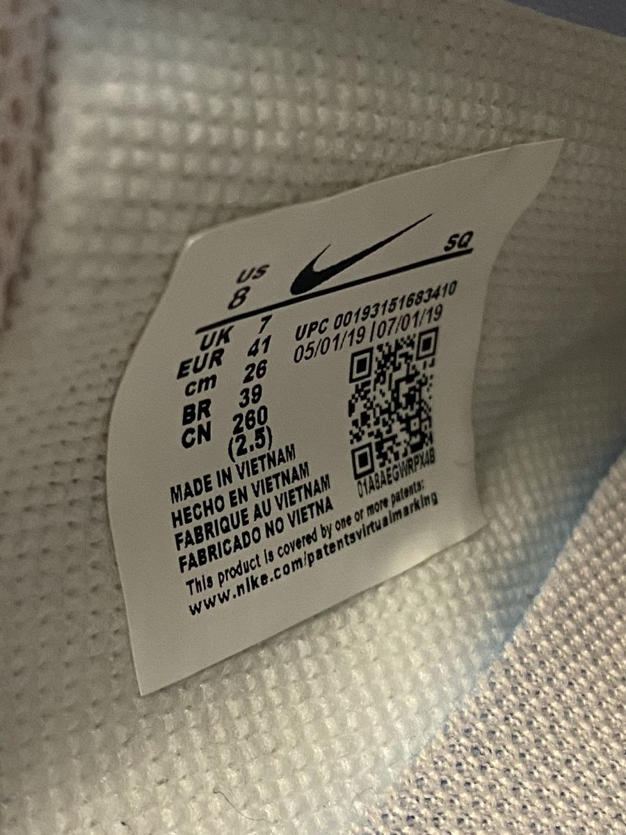 Nike Scarpe da donna: Nike Air Force One Damenschuhe farbig, Grösse 41 – Nuovo (secondo la descrizione) da Hünenberg See venduto da lar_9zjk 2