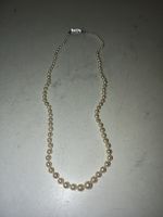 Perlenkette mit 800er silber Verschluss. vintage.(nov475)