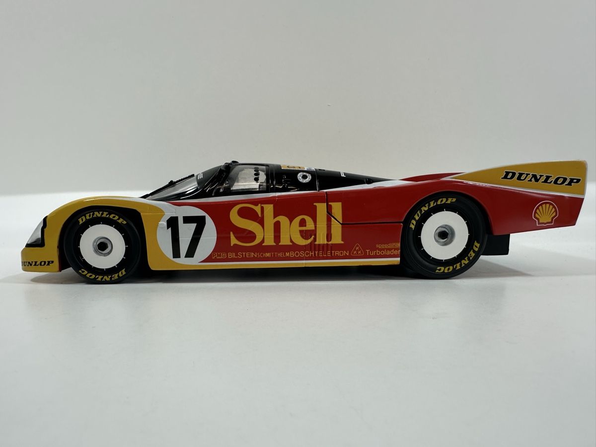 Porsche Modellini d'auto: Porsche 962C 1:18 Shell, Stuck/Bell/Ludwig,Universal Hobbies – Usato da Zofingen venduto da rf9_x2xt 2