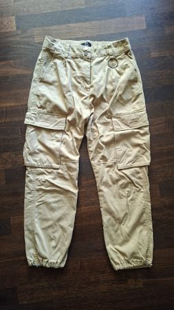 Bershka Cargohose 38
