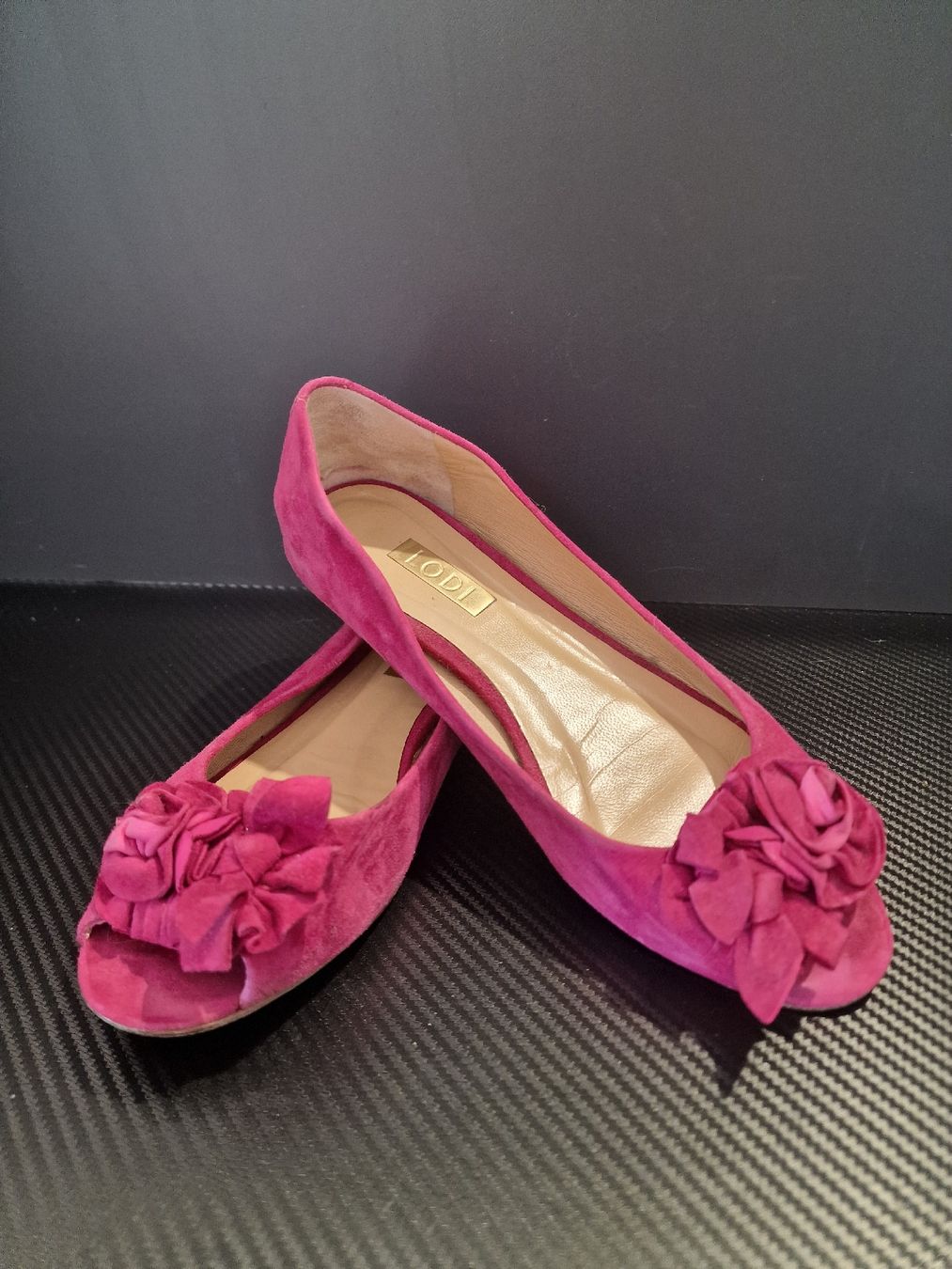 Scarpe da donna: Lodi Ballerinas Wildleder Schuhe Gr.39 – Nuovo (secondo la descrizione) da Oberglatt ZH venduto da Alischa1