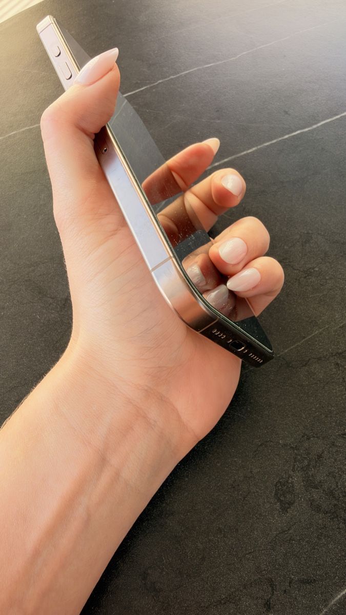 Apple Telefoni cellulari / Smartphones: iPhone 16 pro max sandstorm 512gb – Usato da Zürich venduto da ali_nf7p 6