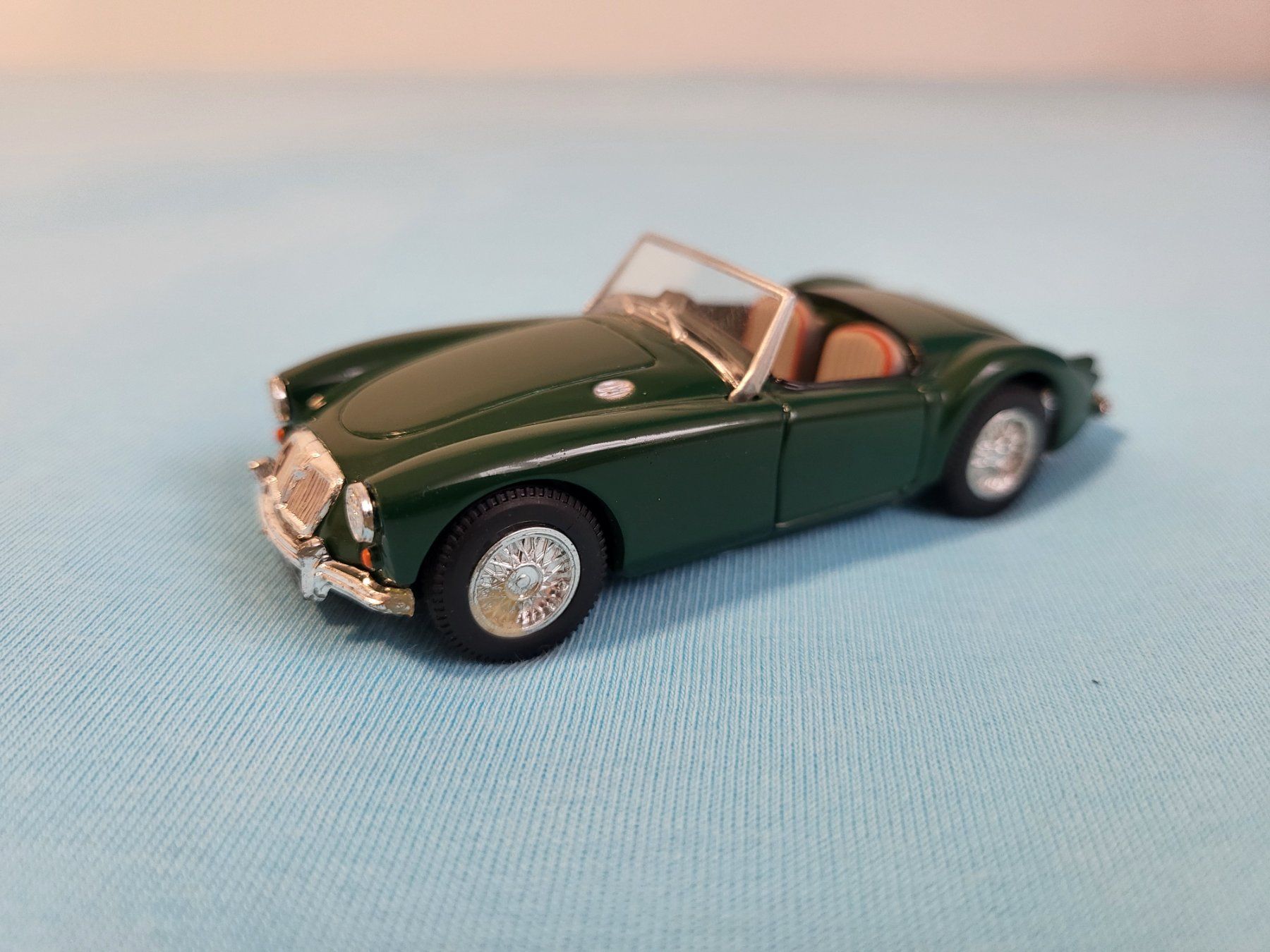 MG Modellini d'auto: MG A Mk I – Nuovo (secondo la descrizione) da Glattbrugg venduto da PhilKrill