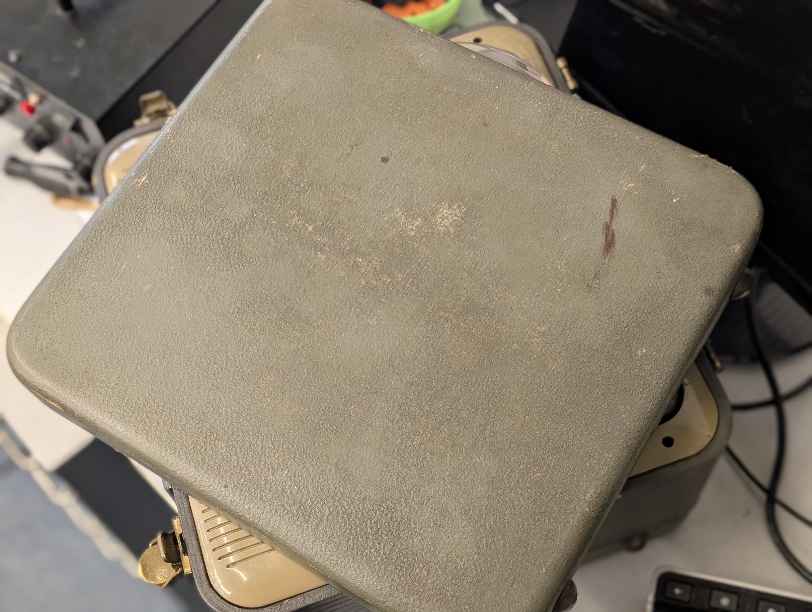 Grundig Bandmaschinen: Grundig Reporter TK12 Tonbandgerät – Defekt aus Breitenbach von Dribbel 7