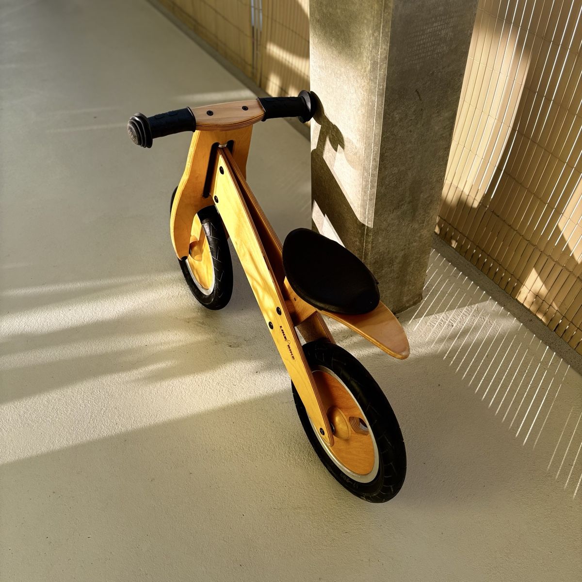 Likeabike Fahrzeuge für Kinder: Laufrad LIKE a BIKE – Gebraucht aus Niederwangen b. Bern von muidop 1
