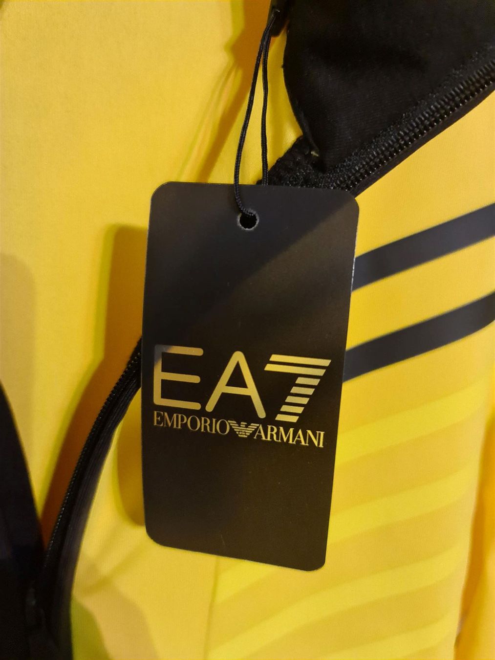 Sci: Armani Ski Zipper - neu – Nuovo (secondo la descrizione) da Zürich venduto da AtelierHofmann 2