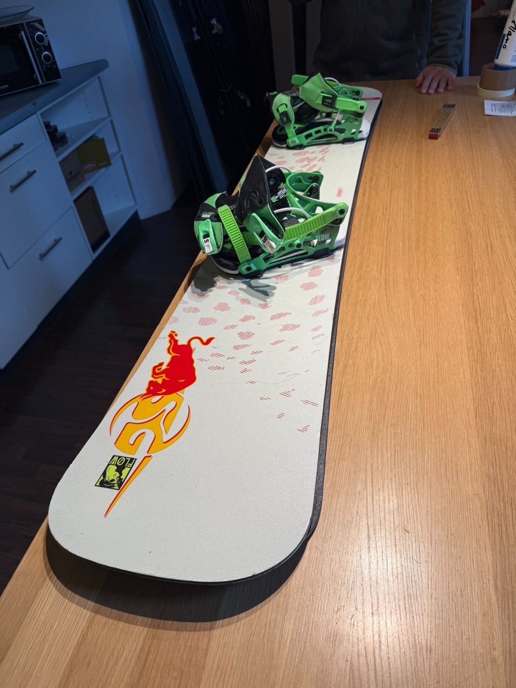 Boards: SG Snowboard Force Pro Team 165 cm inkl. Flow Bindungen L – Gebraucht aus Zürich von studor