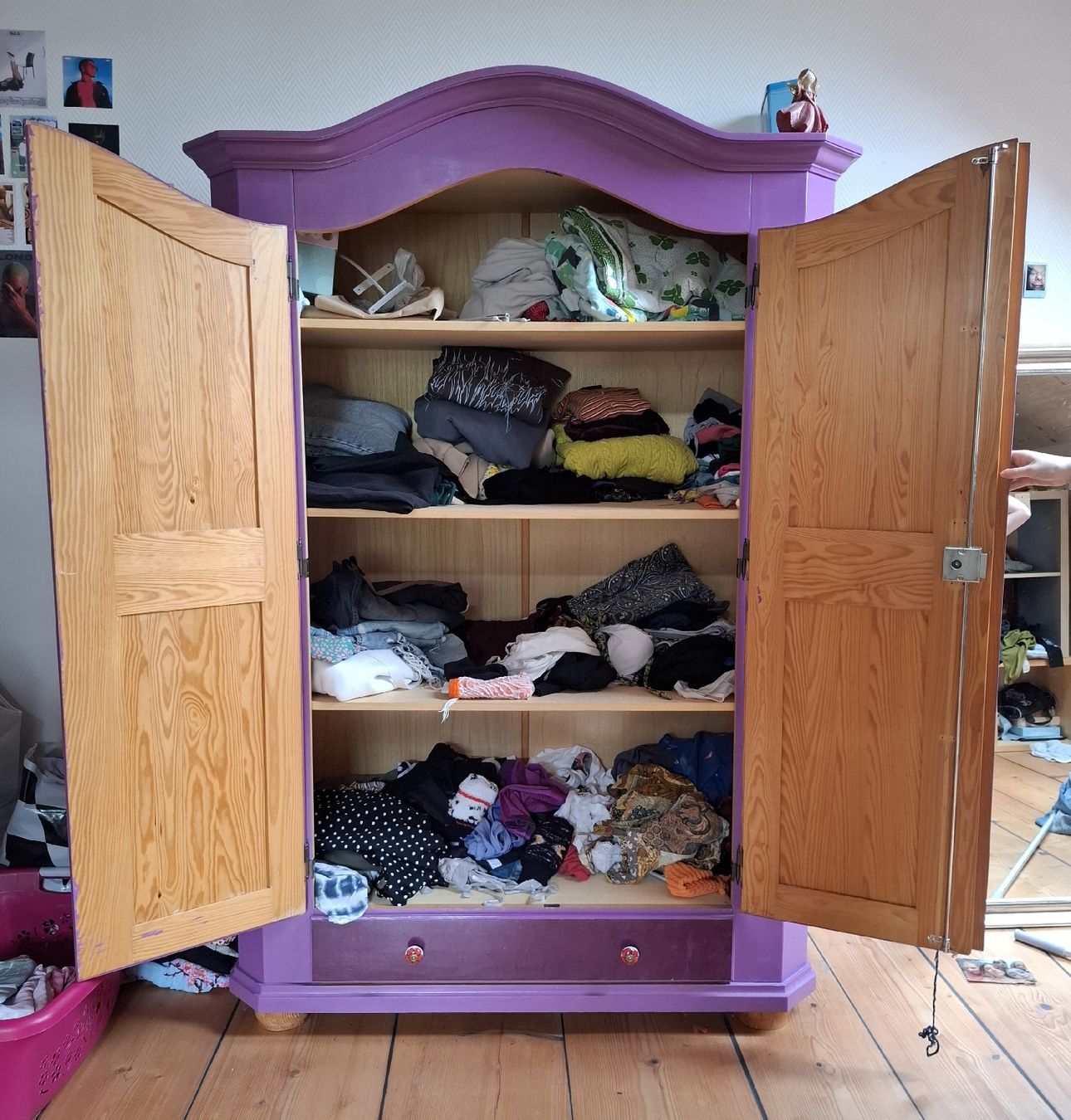 Armadi: Armoire colorée – Usato da Courtelary venduto da EmilieH 1