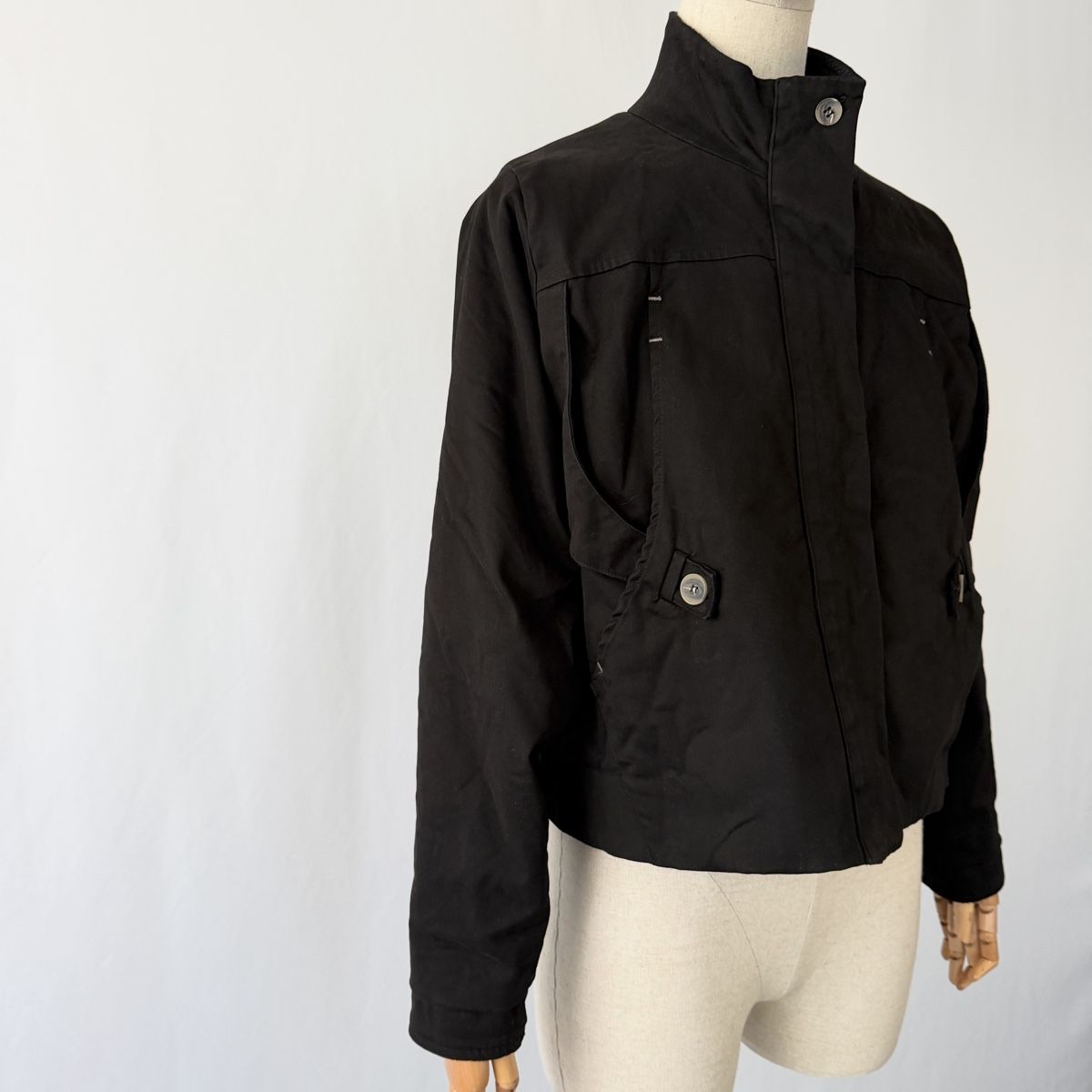 Jacken: Lurdes Bergada Black Cropped Jacket – Neu (gemäss Beschreibung) aus Emmen von Colette-Juliette 1