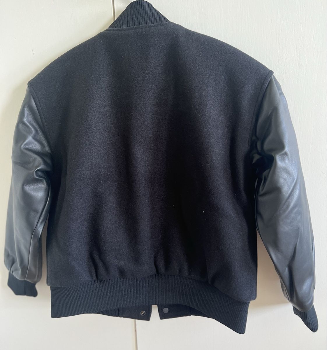 Calvin Klein Jacken & Mäntel: Varsity-Jacke- 8 Grosse Black – Neu (gemäss Beschreibung) aus Bäretswil von esthersitak 1