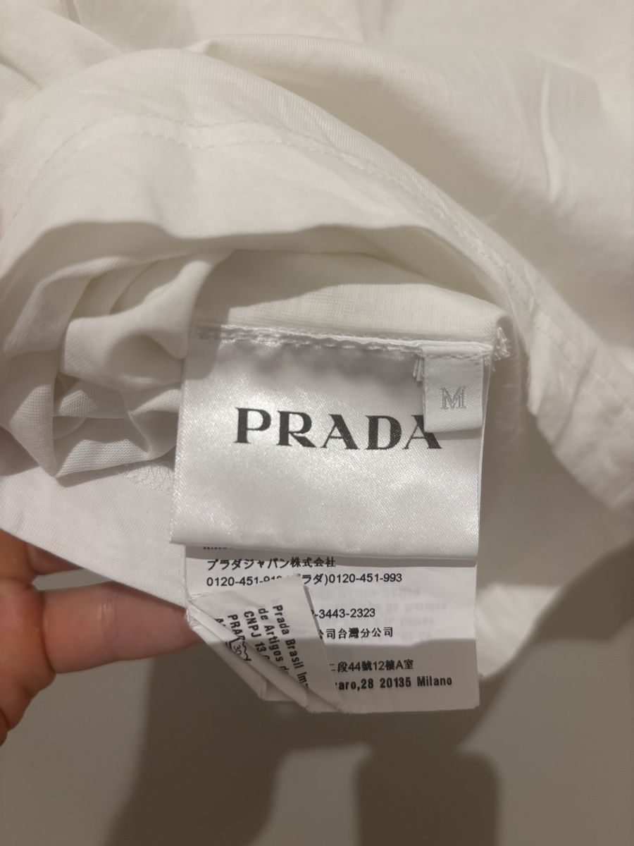 Prada T-Shirts: PRADA V-Neck Cotton Tee 3-Pack – Gebraucht aus Zürich von jdr_n76f 3