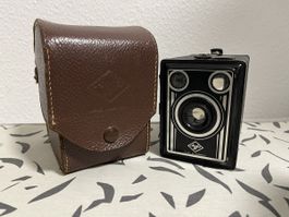 Analoge Boxkamera Agfa Box mit Tasche gebrauchter Zustand