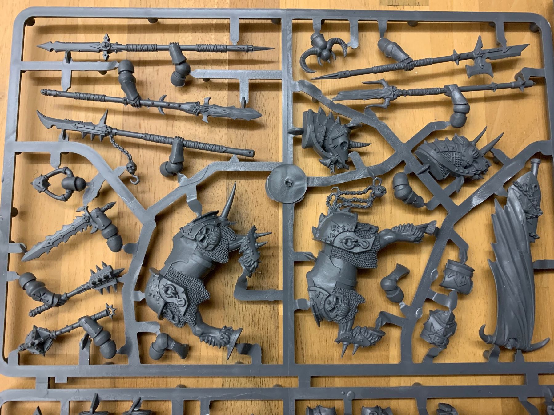 Statuette: Warhammer Fantasy Chaos Knights – Nuovo (secondo la descrizione) da Winterthur venduto da Compiorg 2