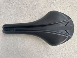 Sattel Fizik Antares R5 Versus EVO