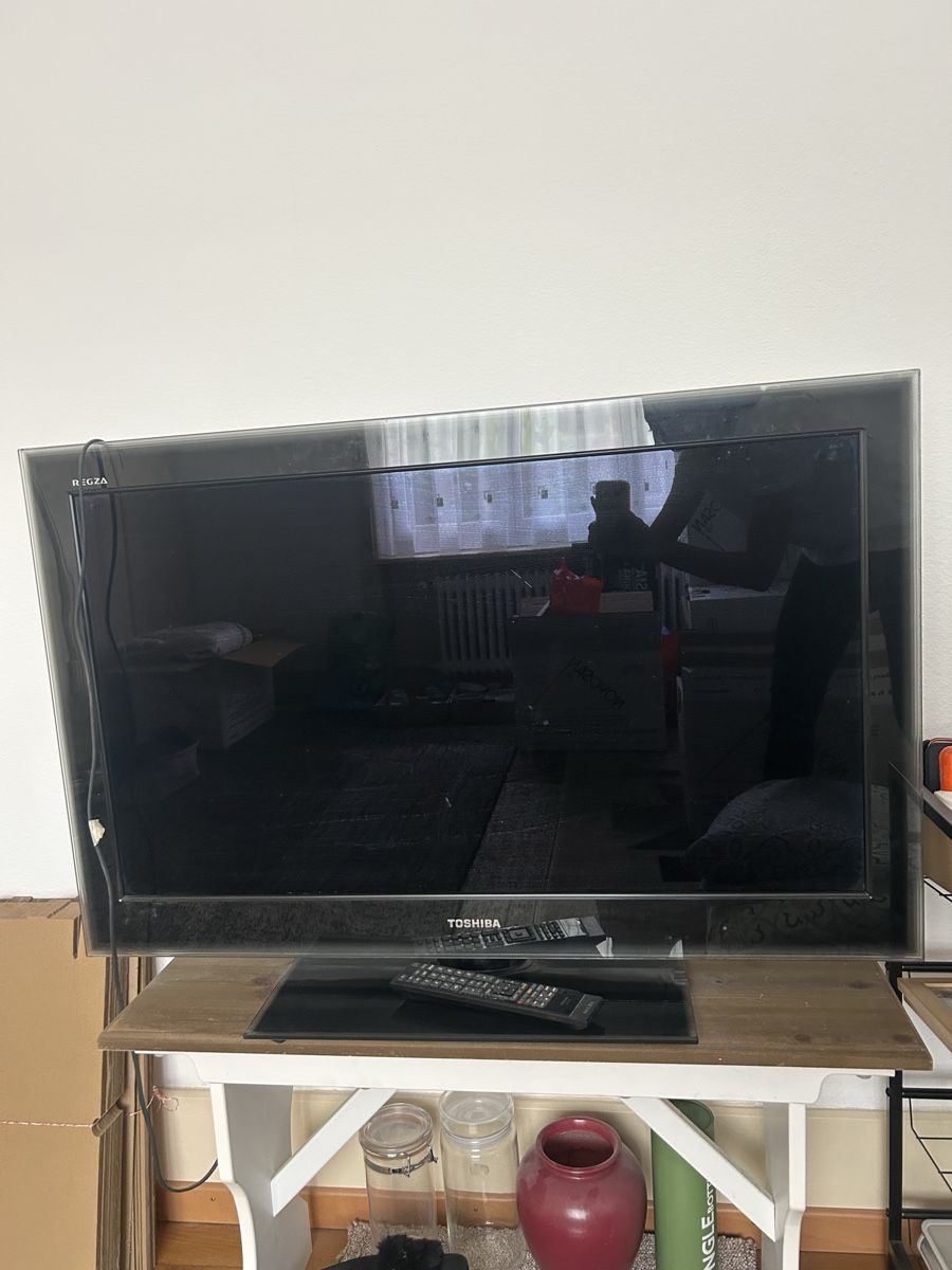 Toshiba Fernseher: TV Toshiba – Gebraucht aus Kandersteg von selenat 2
