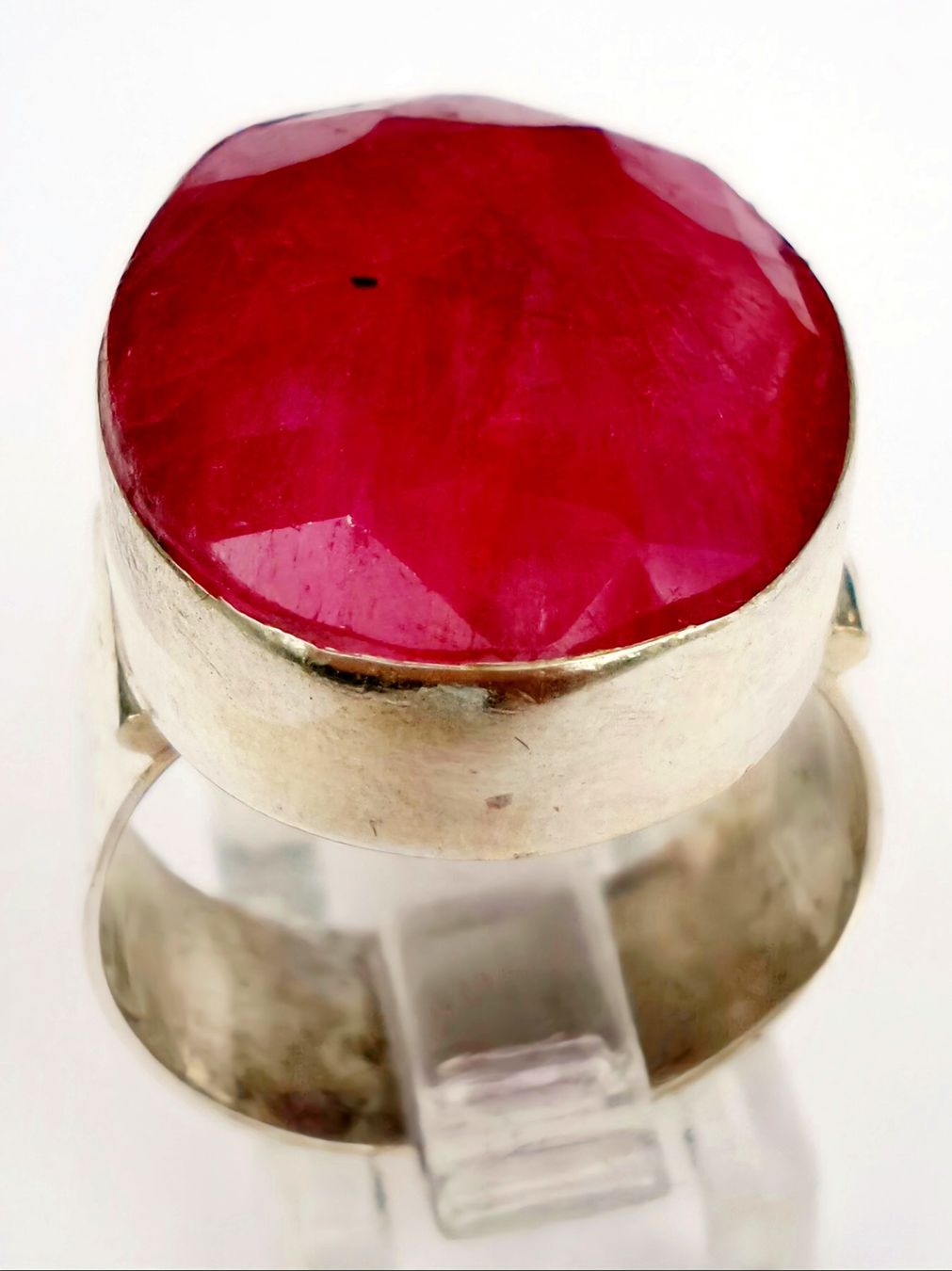 Anelli: Ring mit grossem pinkfarbenem Rubin – Nuovo (secondo la descrizione) da Zürich venduto da Bieter04 8