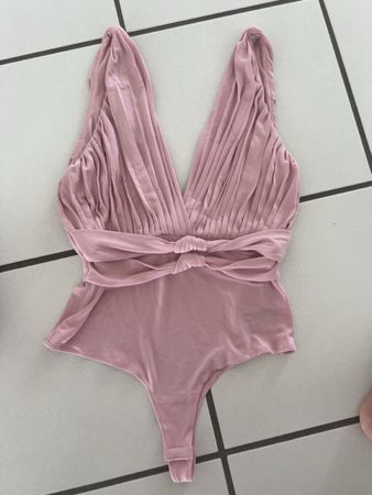 Bebe Body in Altrosa, Grösse M, neuwertig!