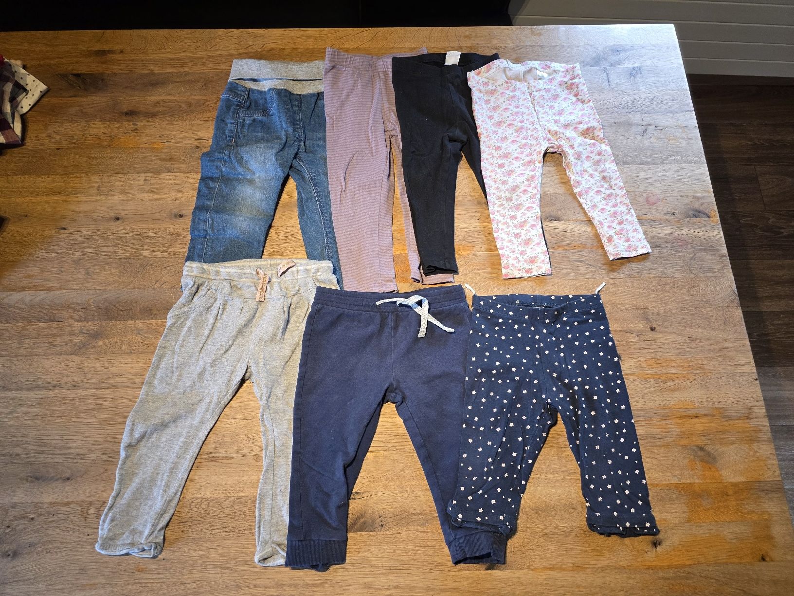 Lotti & Set di vestiti: Kleiderpaket Mädchen Grösse 80 – Usato da Stoos SZ venduto da may_p9xx 7
