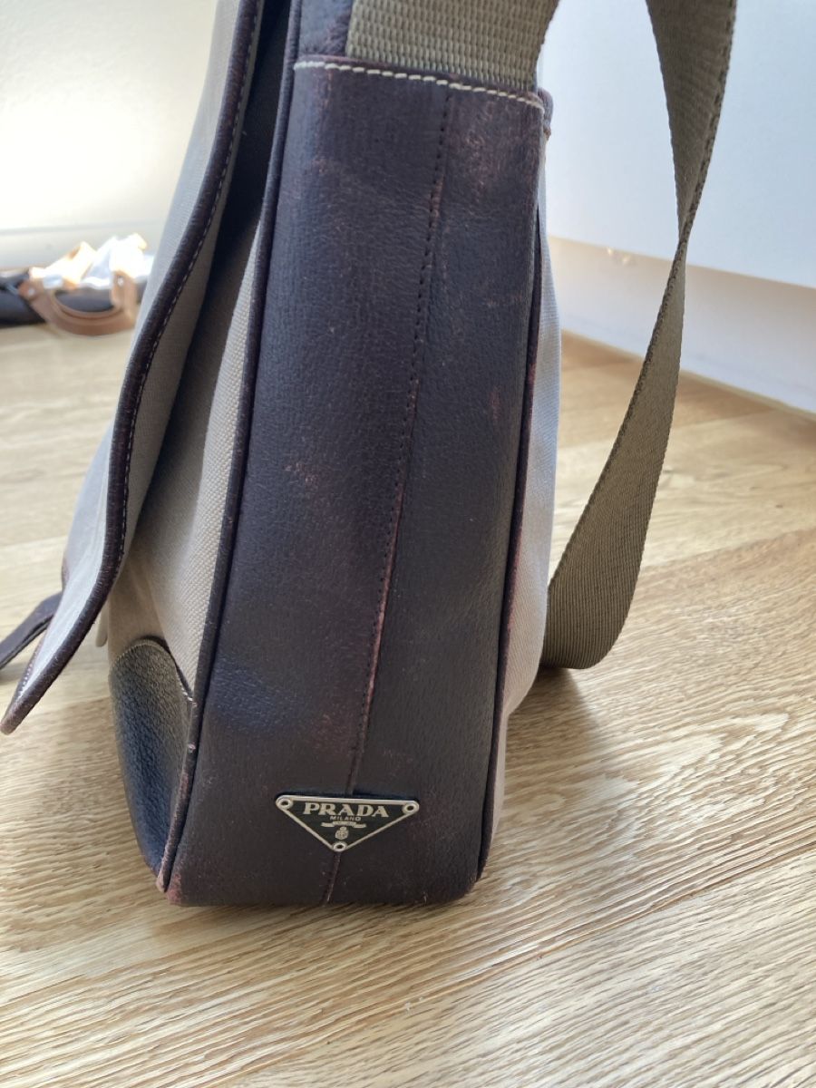 Prada Taschen: Prada Tasche Gross für Laptop – Gebraucht aus Zürich von EUTJAVA
