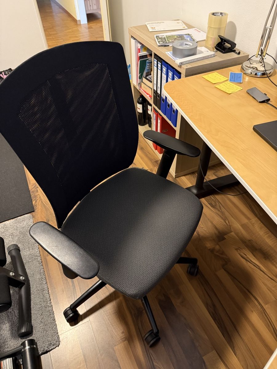 Scrivanie: Bürotisch inkl. Stühl – Usato da Bergdietikon venduto da sim_rg8v 1