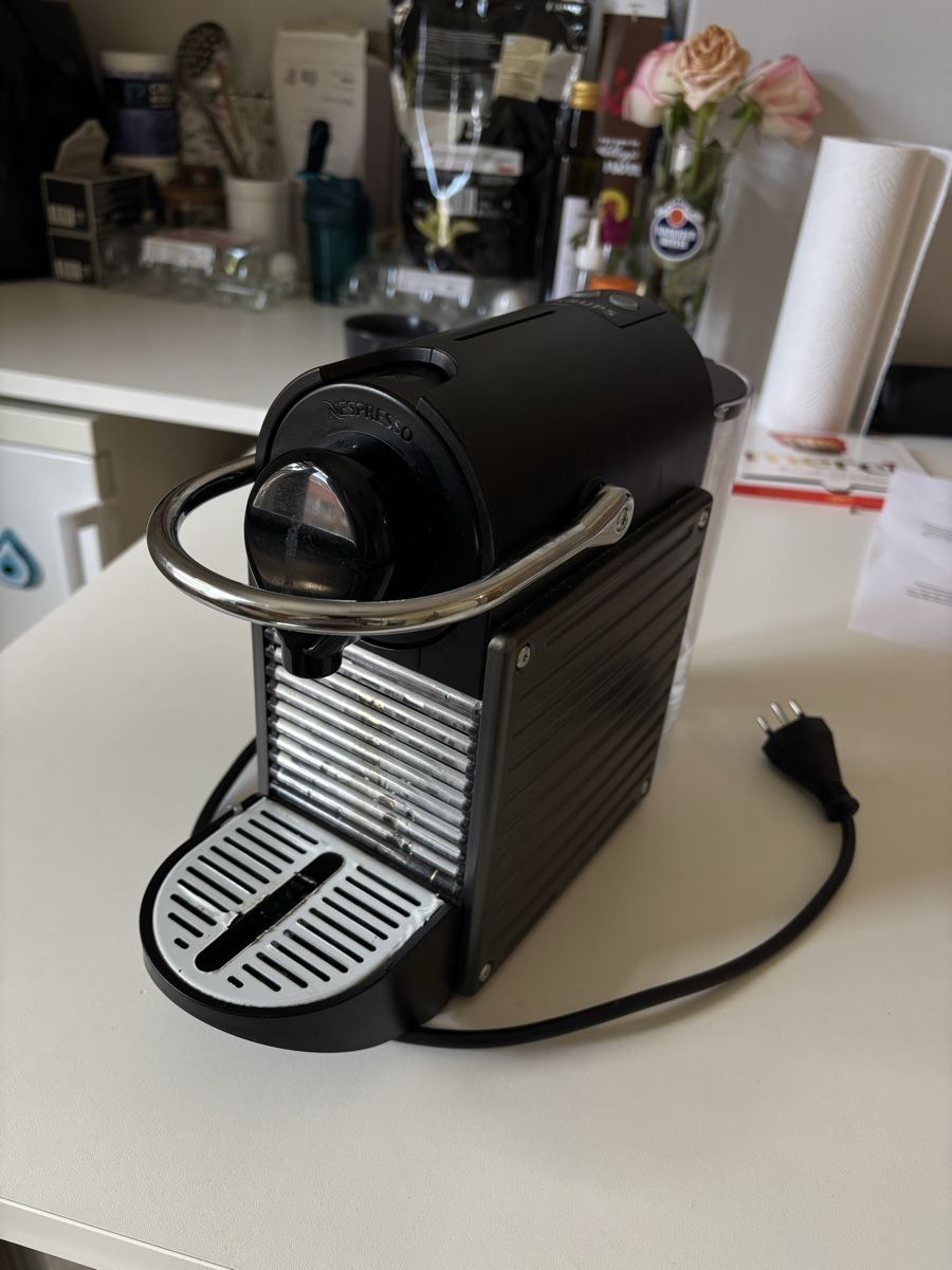 Krups Kaffeemaschinen & Espressomaschinen: KRUPS Nespresso Pixie Espresso Coffee Machine – Gebraucht aus Zürich von ioa_tds8 1