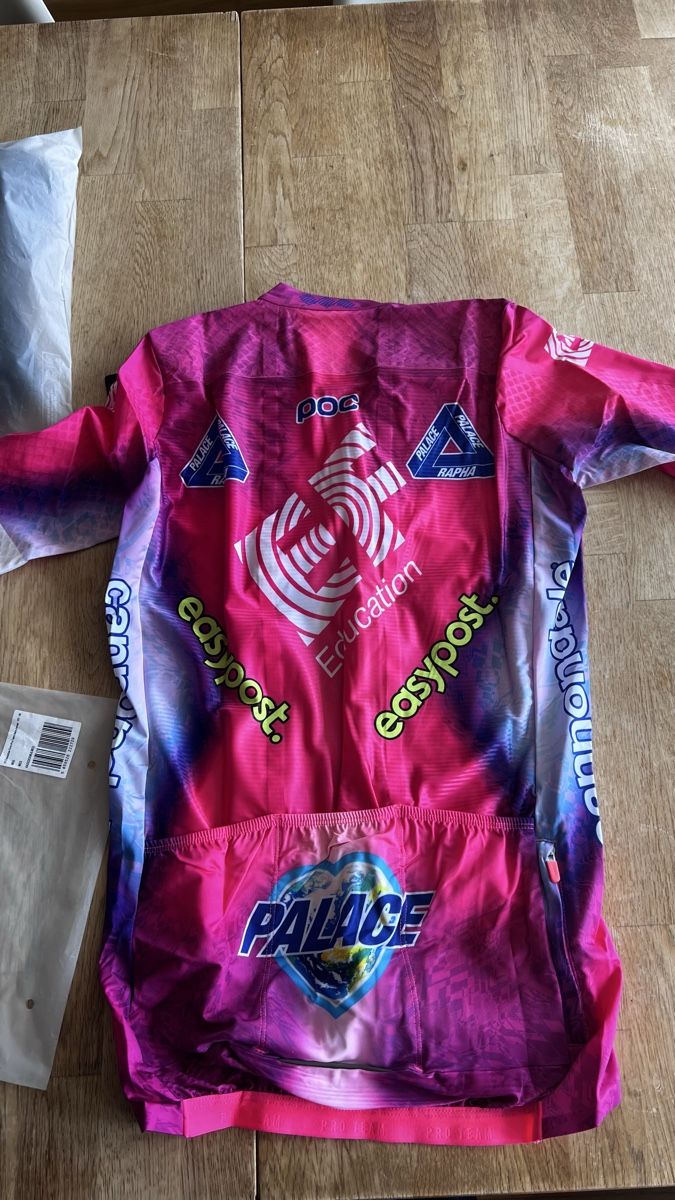 Rapha Lotti di vestiti: Rapha x Palace EF Pro Team Jersey Bib Cap Size M - OVP – Nuovo e nell'imballaggio originale da Meilen venduto da wehrluzern 7