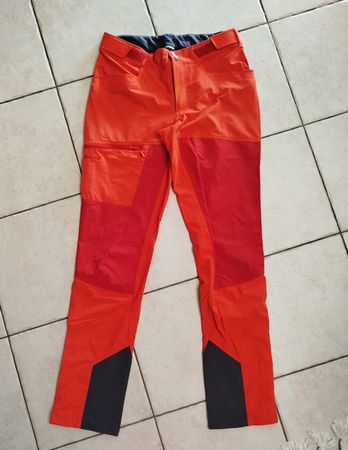 Pantalon NEUF Bergans femme, taille S, parfait!