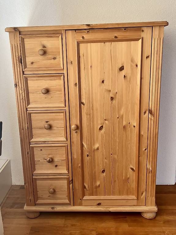 Cassettiere: Kommode bzw. Higboard aus massivem Holz – Usato da Maur venduto da ketka63