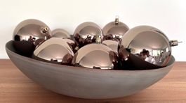 13 Weihnachtskugeln taupe – Ø 8 & 10 cm – glänzend - VP 65