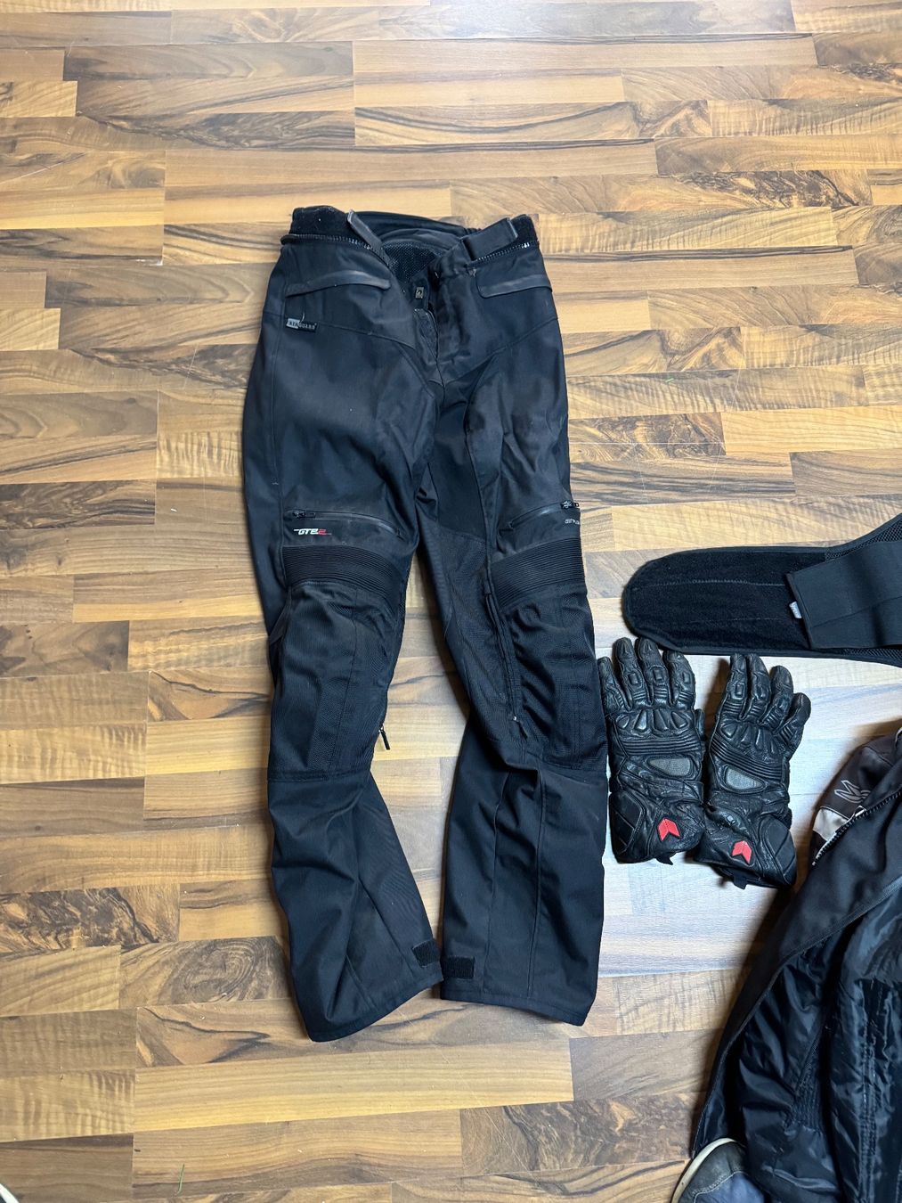 Lotti & Set di vestiti: Motorrad Ausrüstung – Usato da Riedt b. Erlen venduto da stefan7110 6